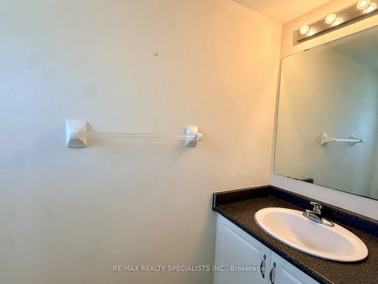 525, NOVO STAR, Meadowvale Village, Mississauga
