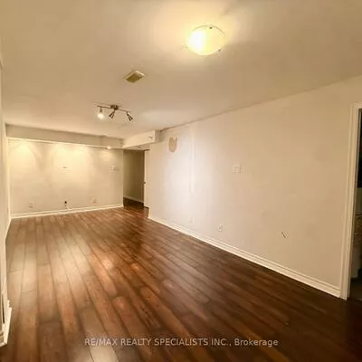 525, NOVO STAR, Meadowvale Village, Mississauga