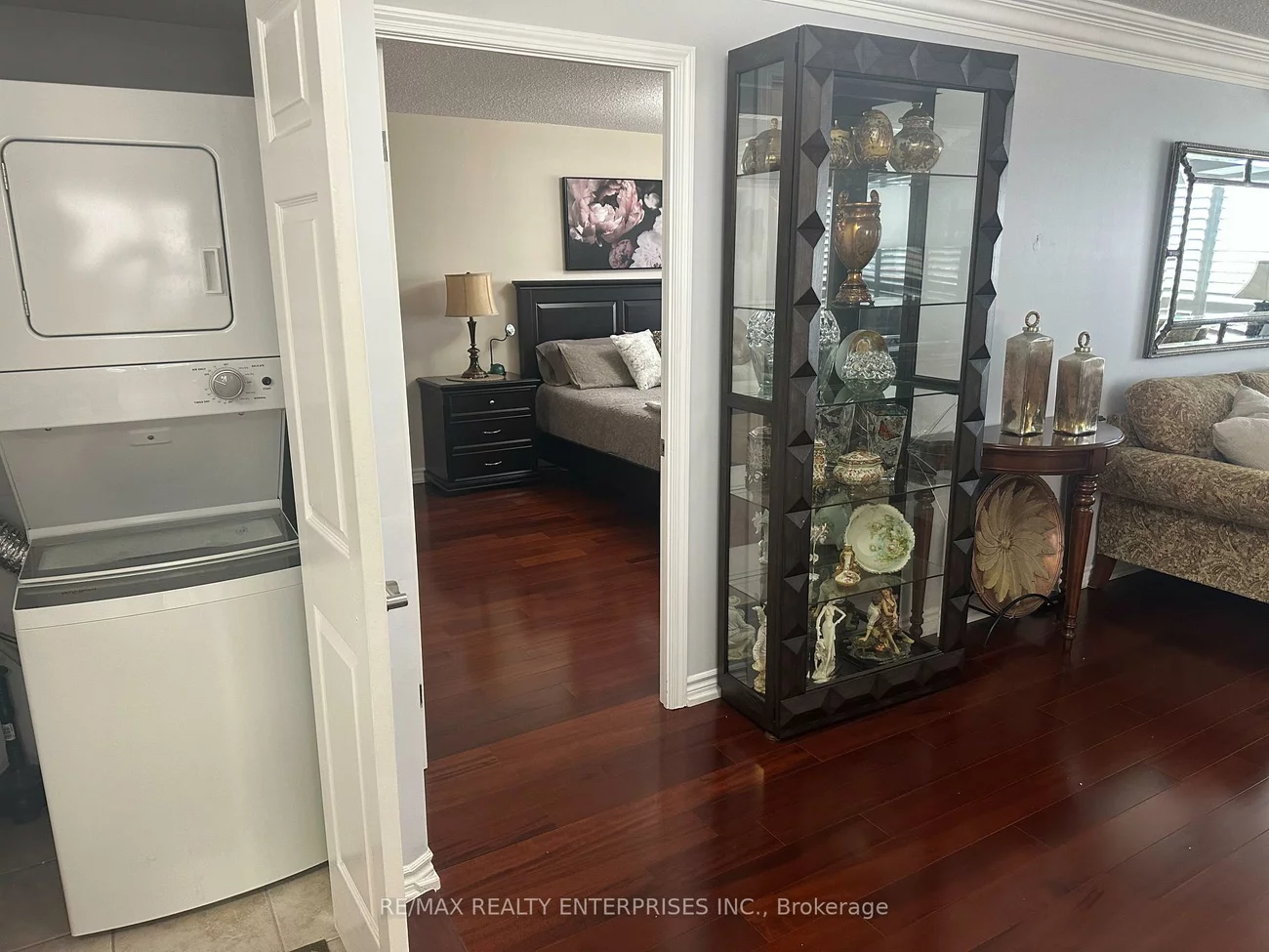 35, Kingsbridge Garden, Hurontario, Mississauga