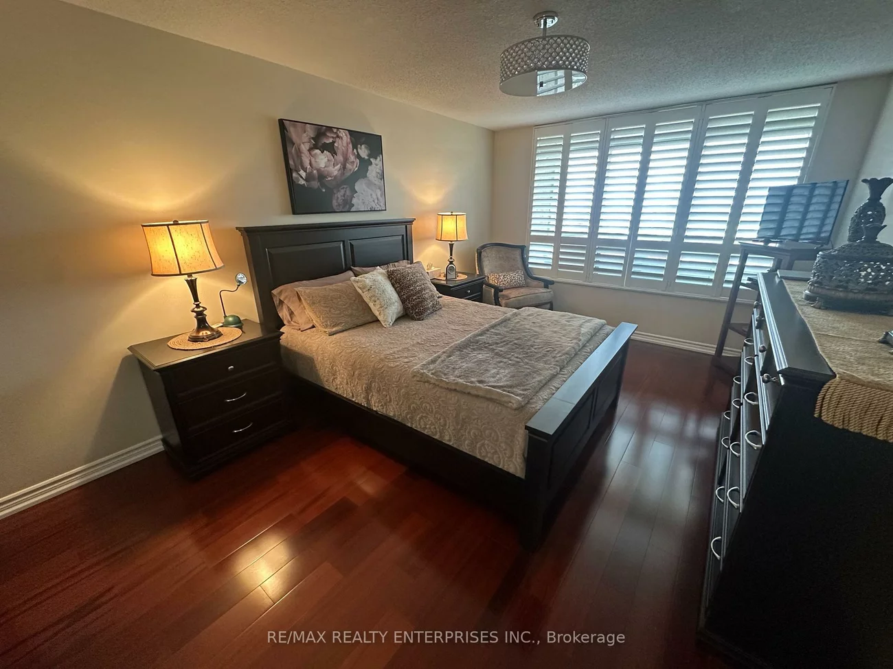 35, Kingsbridge Garden, Hurontario, Mississauga