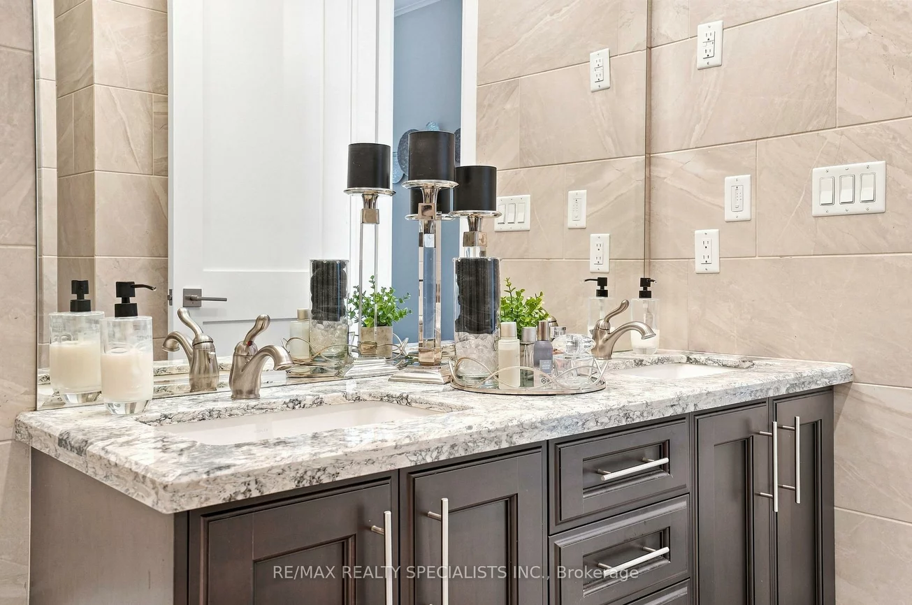 6786, Mclaughlin, Meadowvale Village, Mississauga