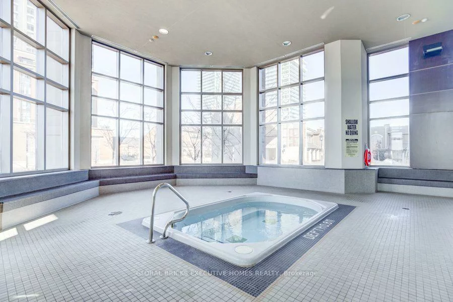 388, Prince of Wales, City Centre, Mississauga