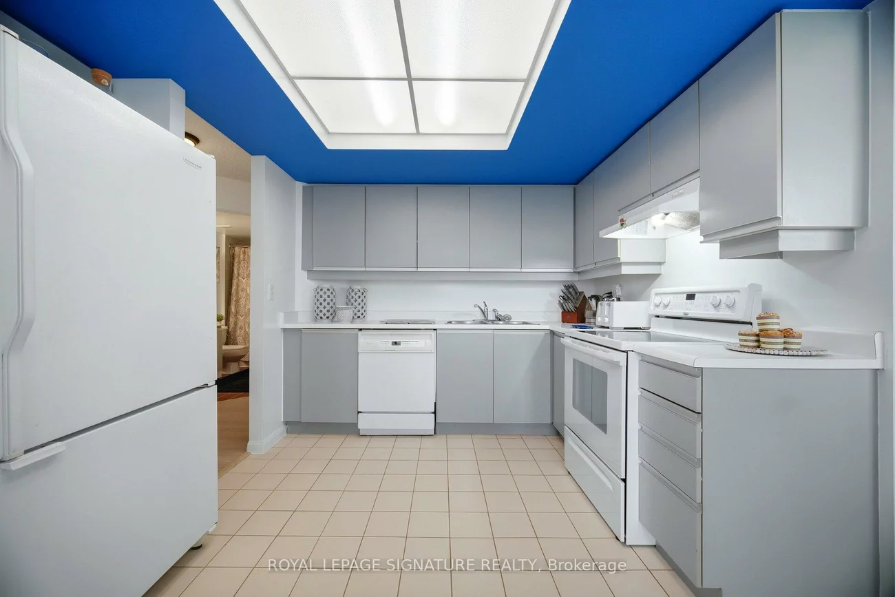 55, Kingsbridge Garden, Hurontario, Mississauga
