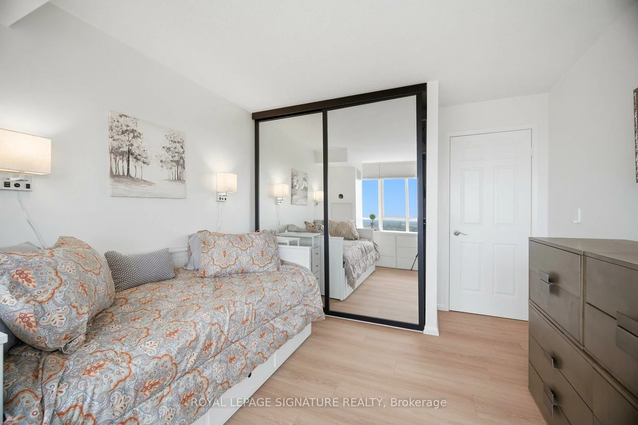 55, Kingsbridge Garden, Hurontario, Mississauga