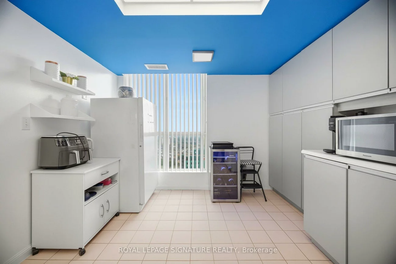 55, Kingsbridge Garden, Hurontario, Mississauga