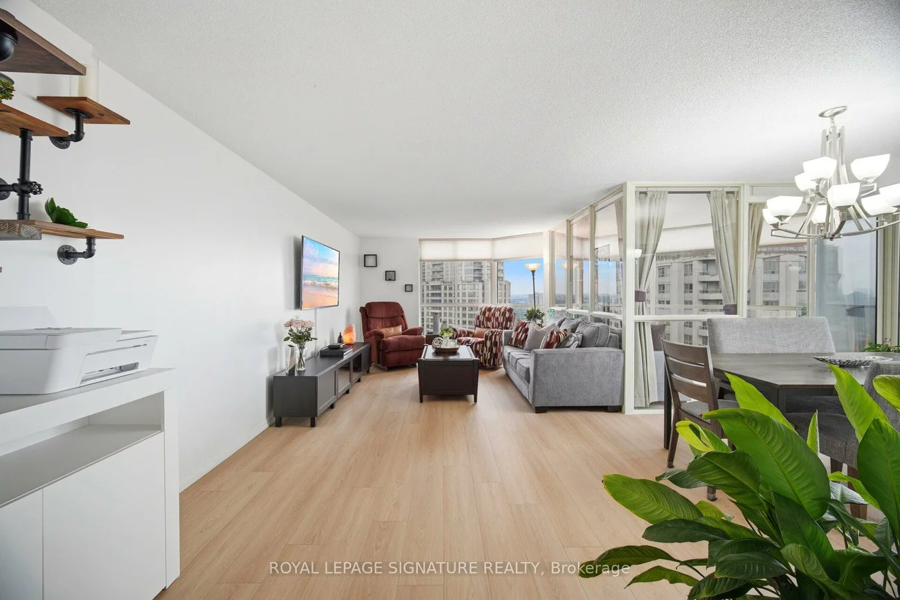 55, Kingsbridge Garden, Hurontario, Mississauga