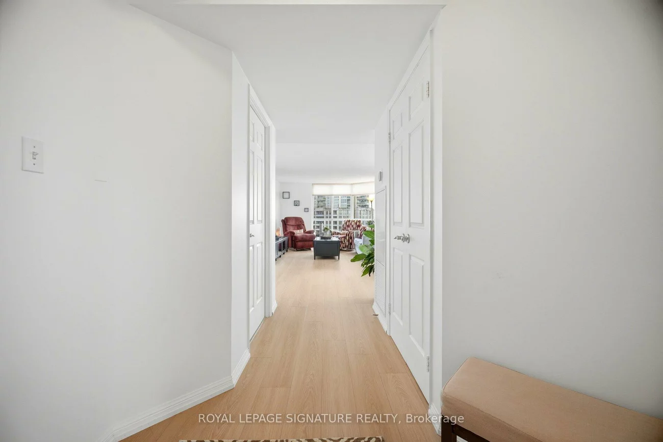 55, Kingsbridge Garden, Hurontario, Mississauga