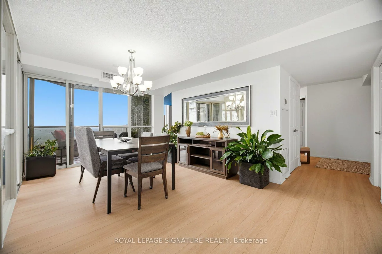 55, Kingsbridge Garden, Hurontario, Mississauga