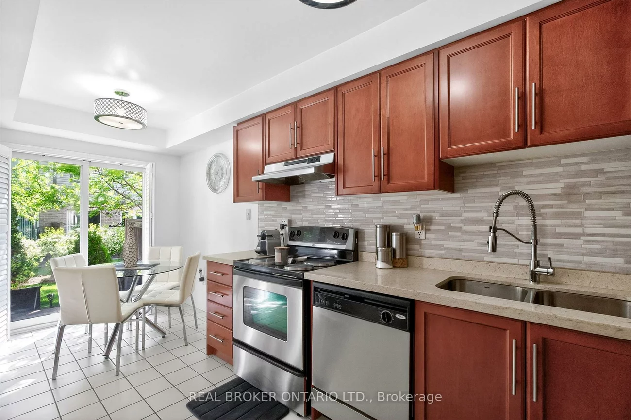 86, Joymar, Streetsville, Mississauga