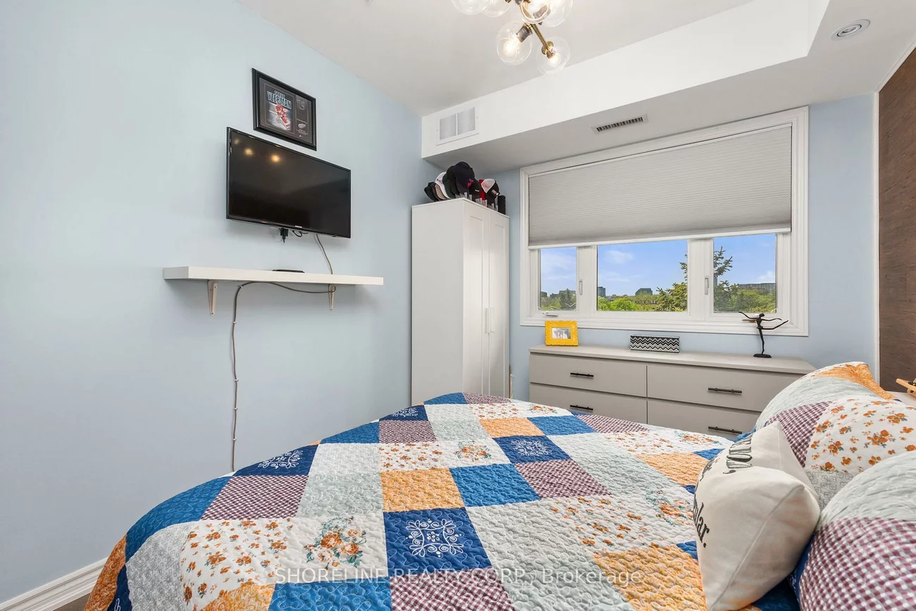 570, Lolita, Mississauga Valleys, Mississauga