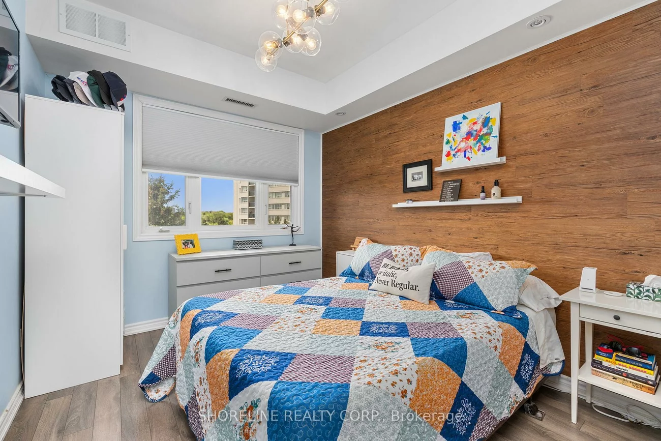 570, Lolita, Mississauga Valleys, Mississauga