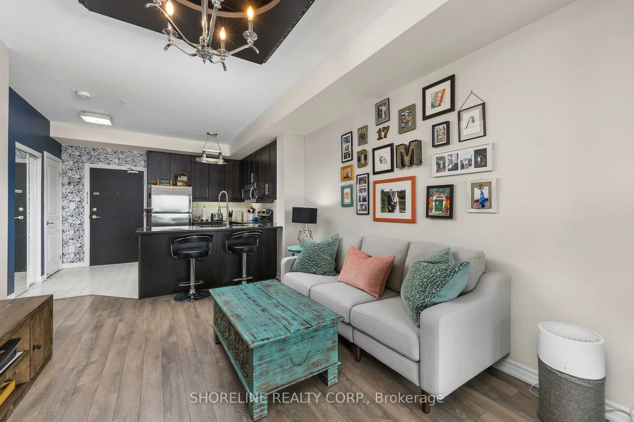 570, Lolita, Mississauga Valleys, Mississauga