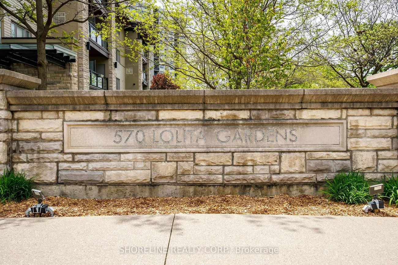570, Lolita, Mississauga Valleys, Mississauga