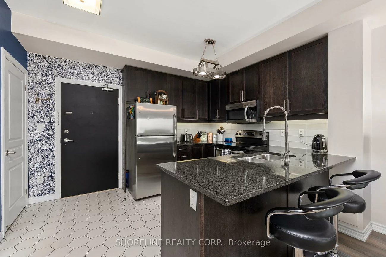 570, Lolita, Mississauga Valleys, Mississauga