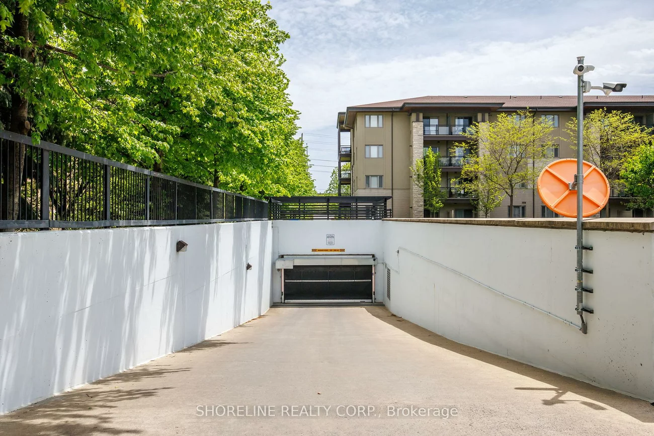 570, Lolita, Mississauga Valleys, Mississauga