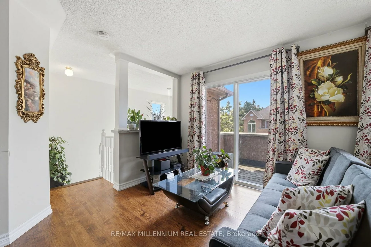 115, Bristol, Hurontario, Mississauga