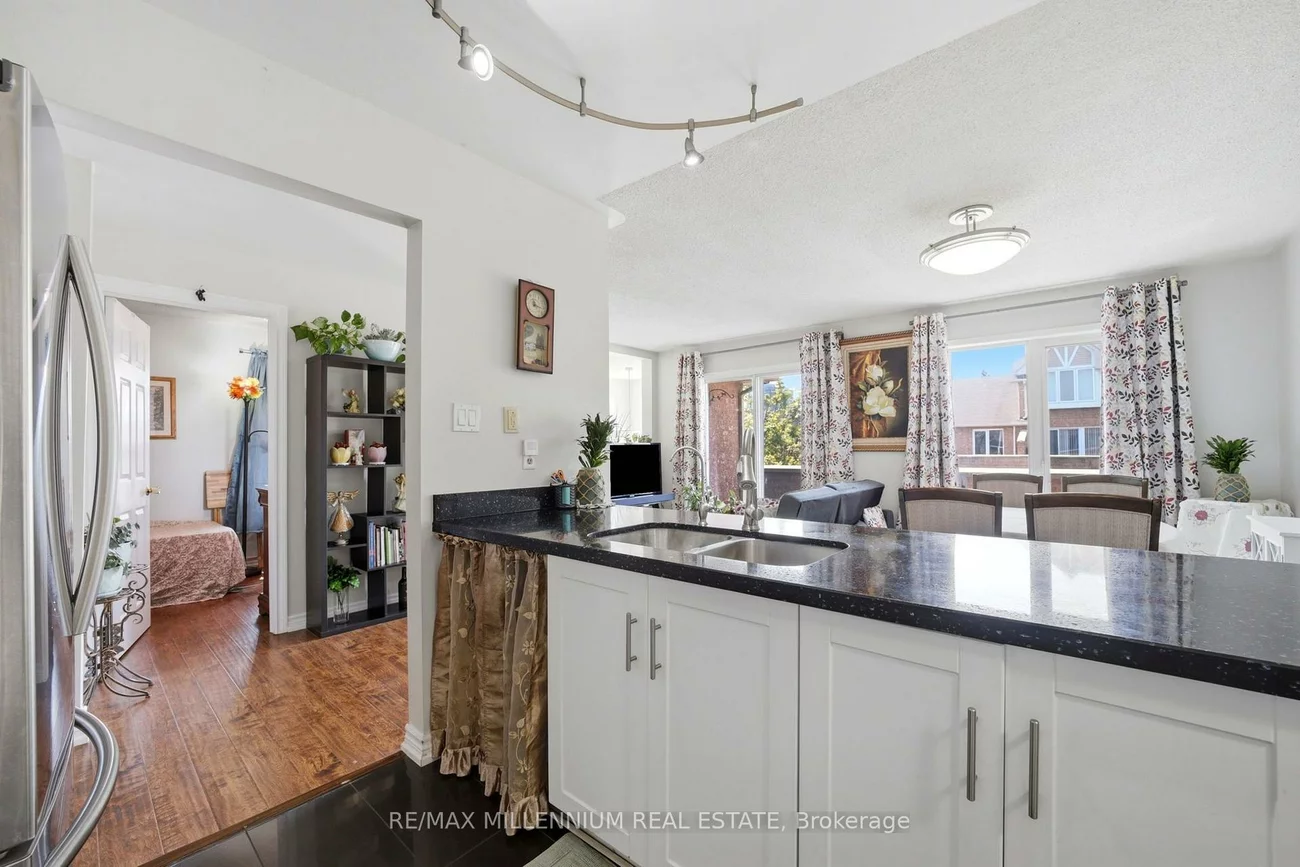115, Bristol, Hurontario, Mississauga