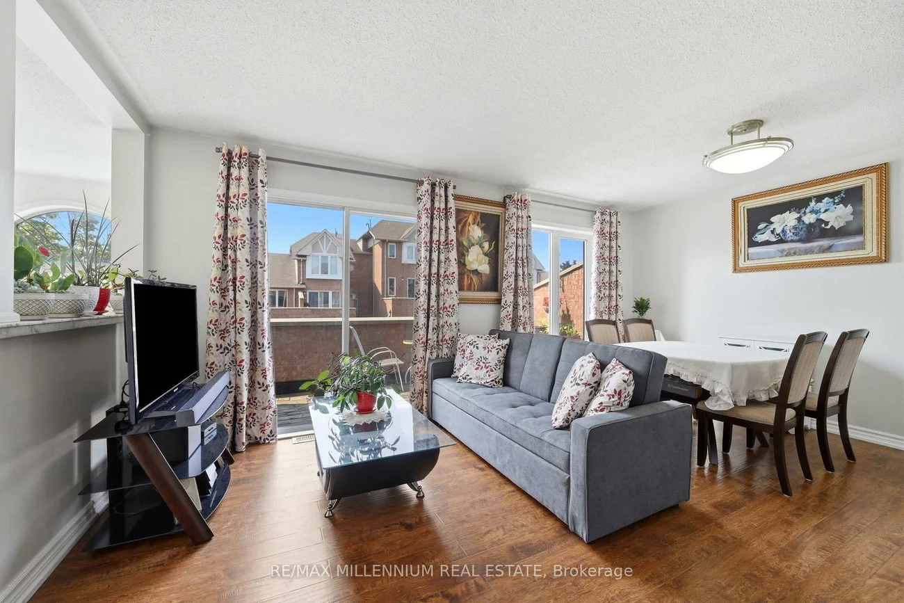 115, Bristol, Hurontario, Mississauga