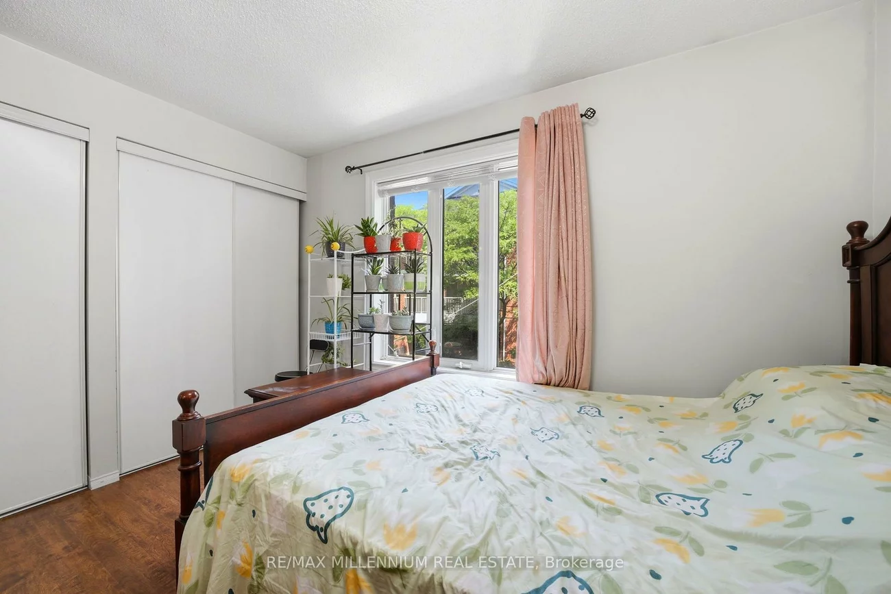 115, Bristol, Hurontario, Mississauga