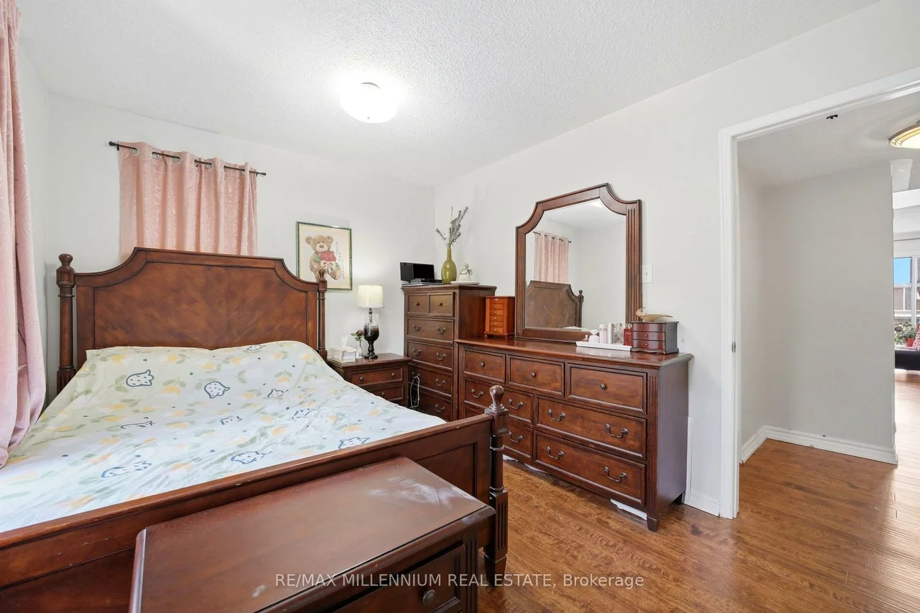 115, Bristol, Hurontario, Mississauga
