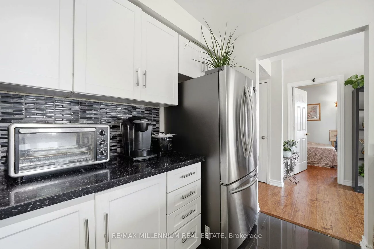 115, Bristol, Hurontario, Mississauga