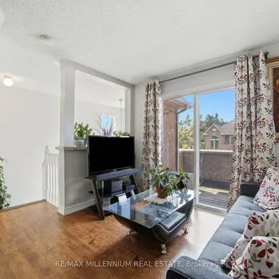 115, Bristol, Hurontario, Mississauga