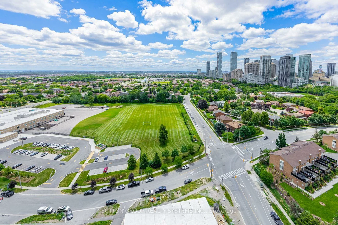 36, Elm, Fairview, Mississauga