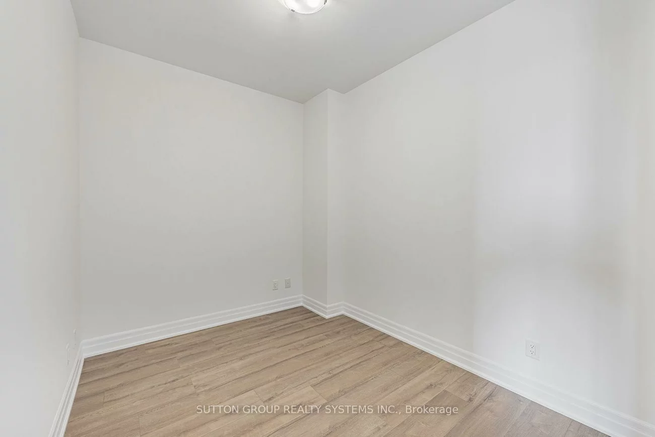 36, Elm, Fairview, Mississauga
