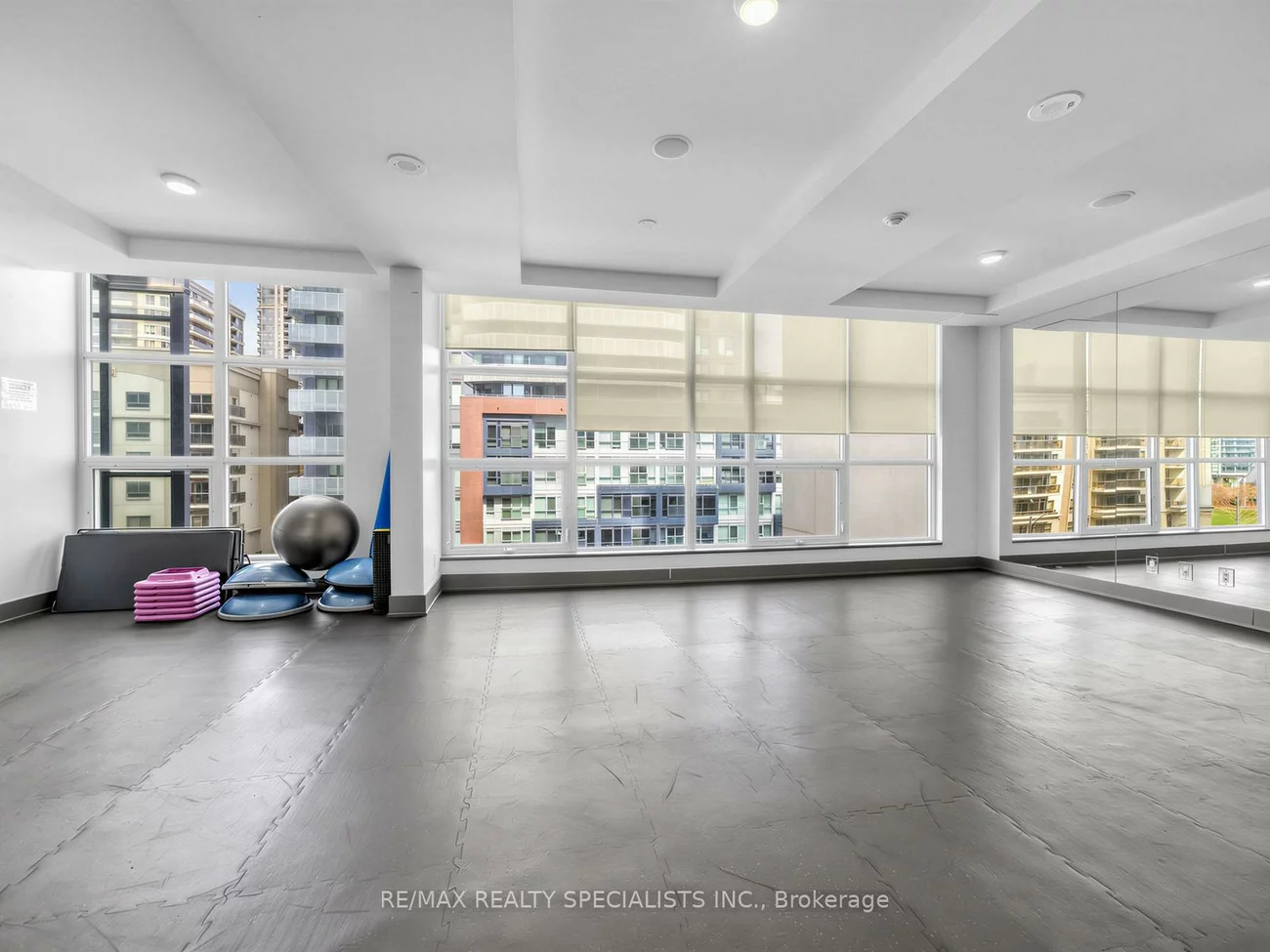 4070, Confederation, City Centre, Mississauga