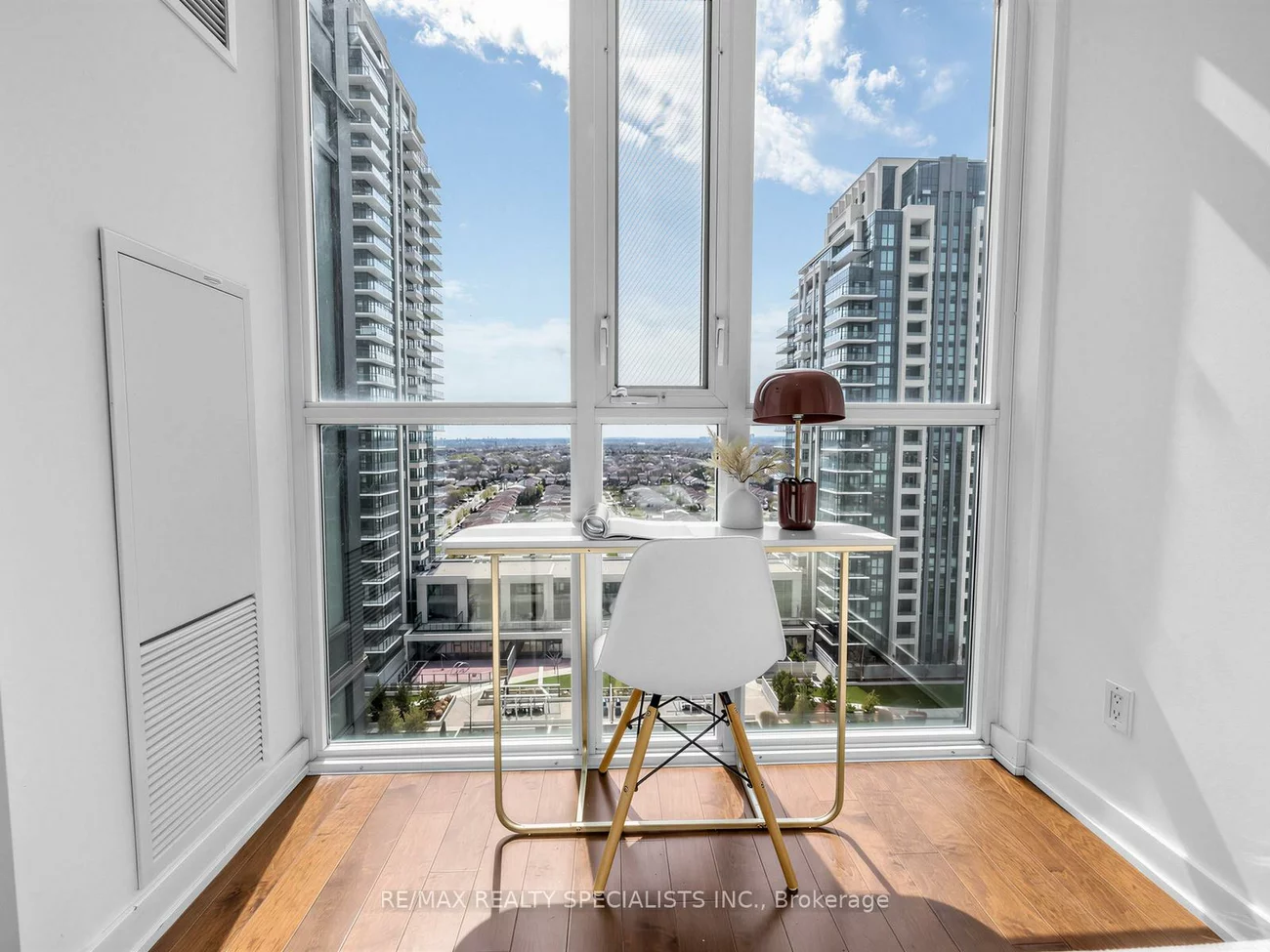 4070, Confederation, City Centre, Mississauga