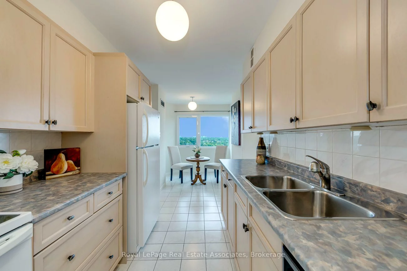 1580, Mississauga Valley, Mississauga Valleys, Mississauga