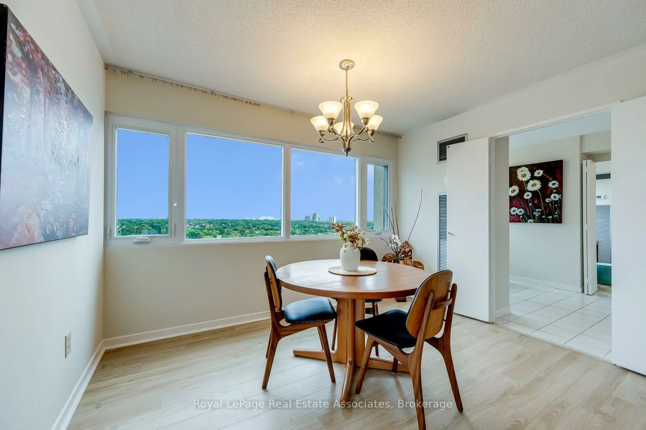 1580, Mississauga Valley, Mississauga Valleys, Mississauga