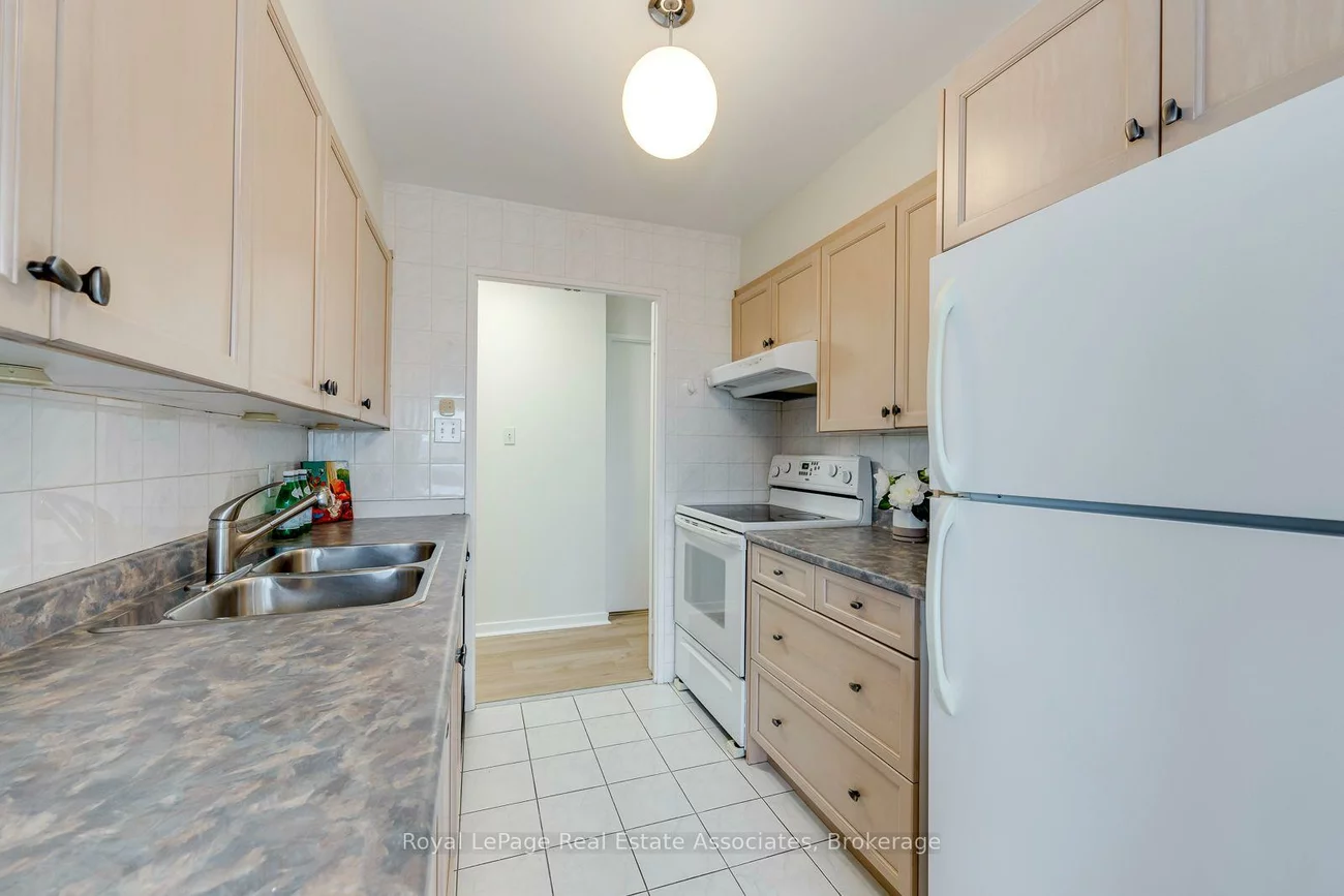 1580, Mississauga Valley, Mississauga Valleys, Mississauga
