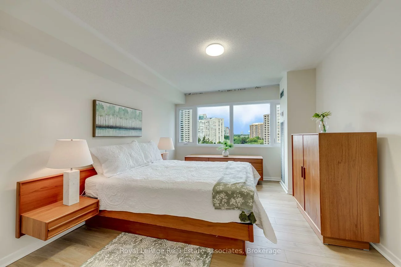 1580, Mississauga Valley, Mississauga Valleys, Mississauga
