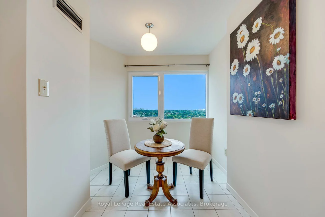 1580, Mississauga Valley, Mississauga Valleys, Mississauga