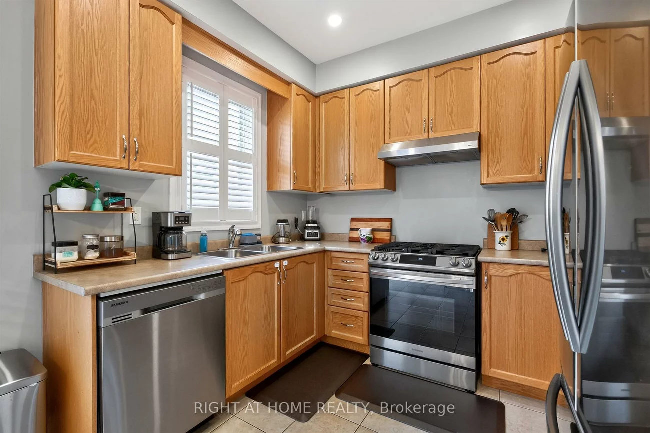 7201, Triumph, Lisgar, Mississauga