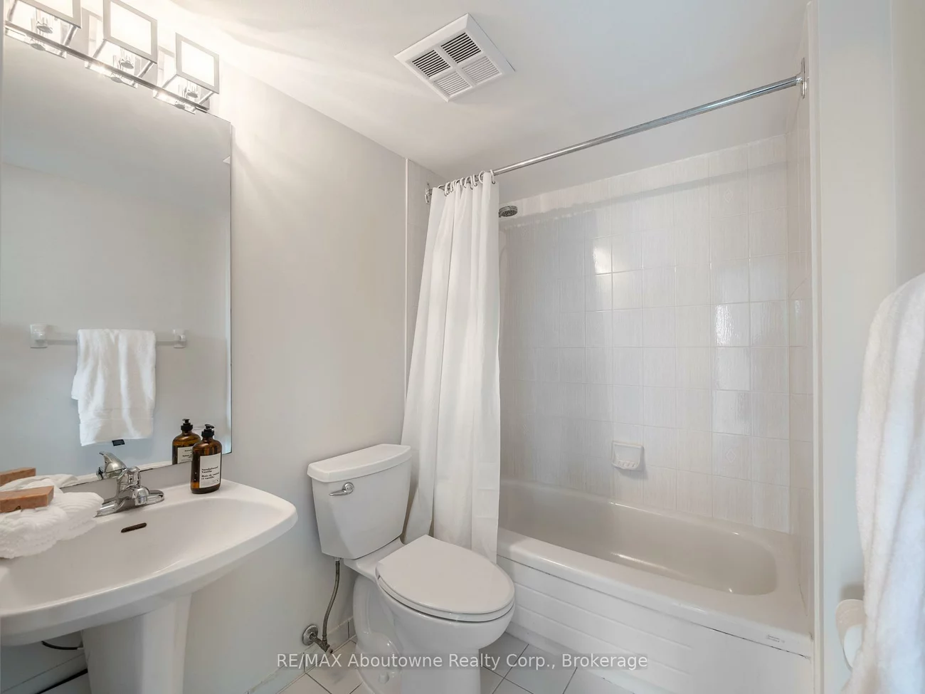 2177, Burnhamthorpe, Erin Mills, Mississauga