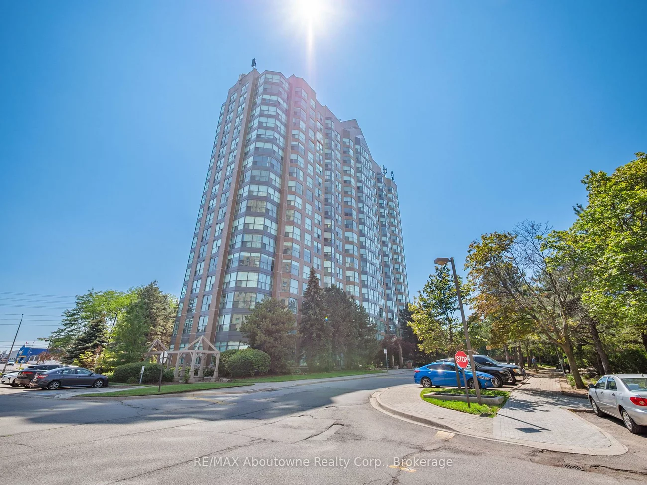 2177, Burnhamthorpe, Erin Mills, Mississauga