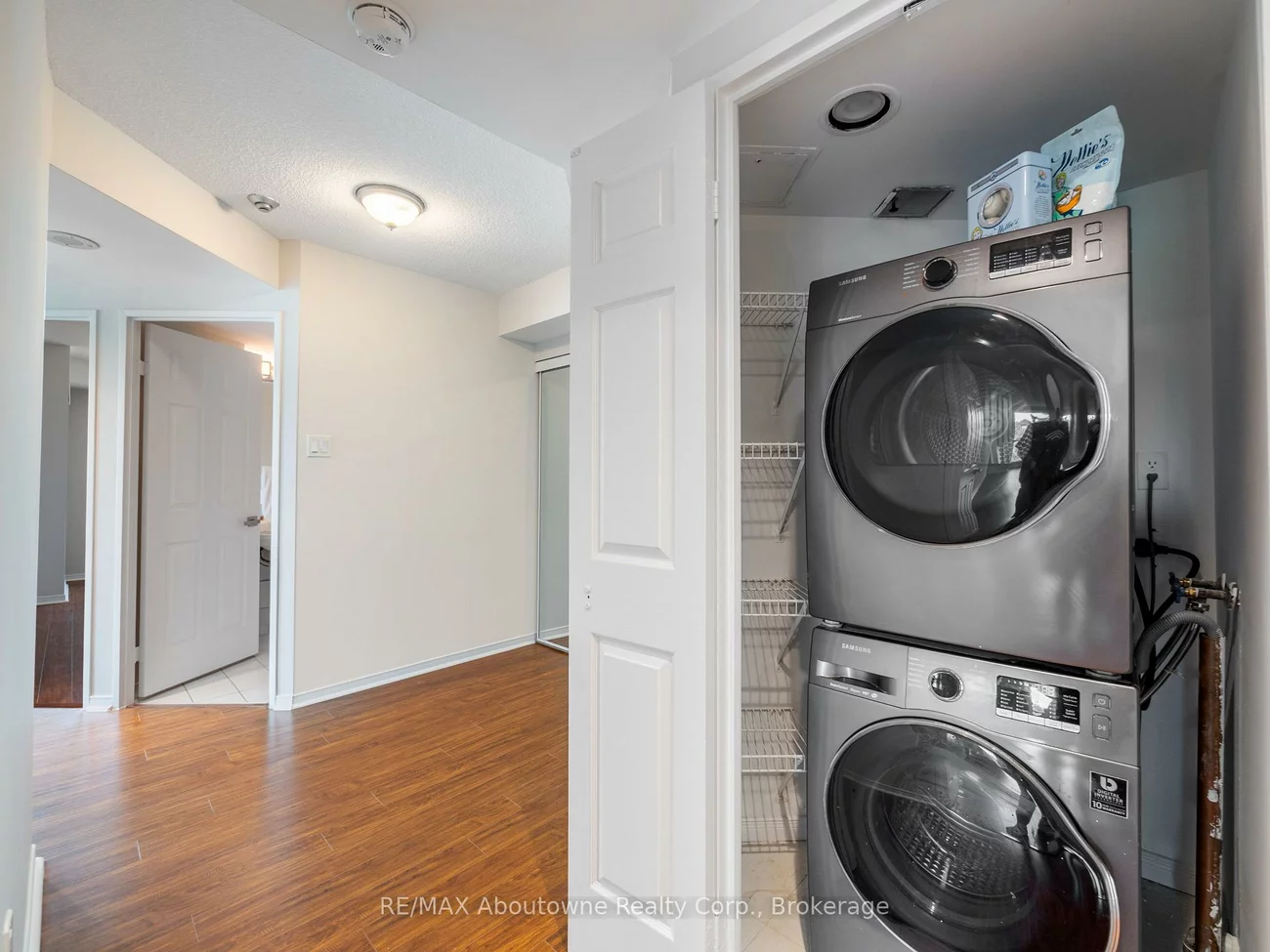 2177, Burnhamthorpe, Erin Mills, Mississauga