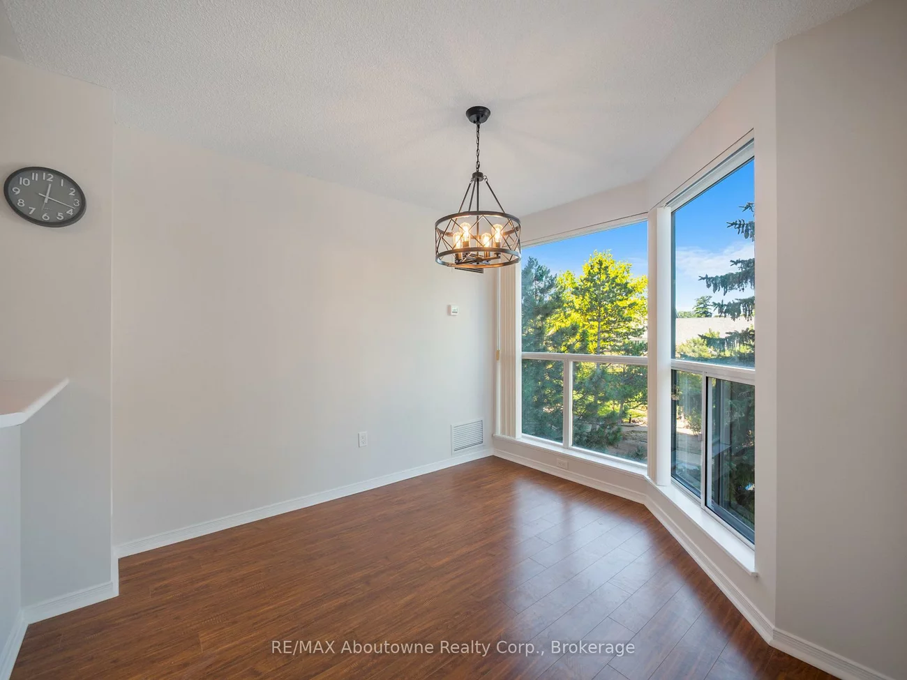 2177, Burnhamthorpe, Erin Mills, Mississauga