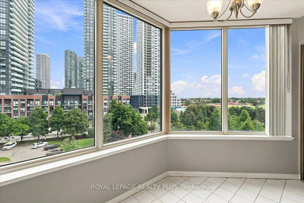350, Rathburn, Creditview, Mississauga