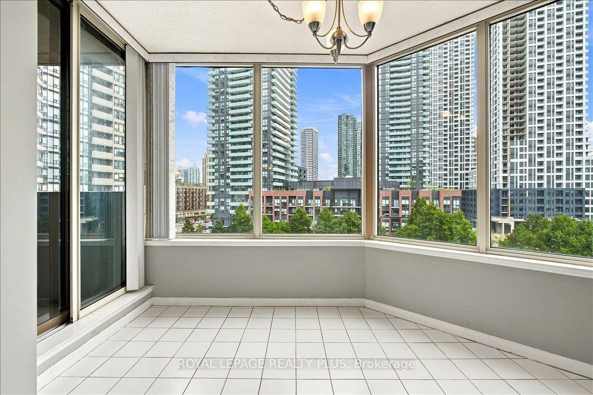 350, Rathburn, Creditview, Mississauga