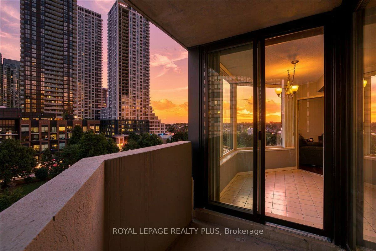 350, Rathburn, Creditview, Mississauga