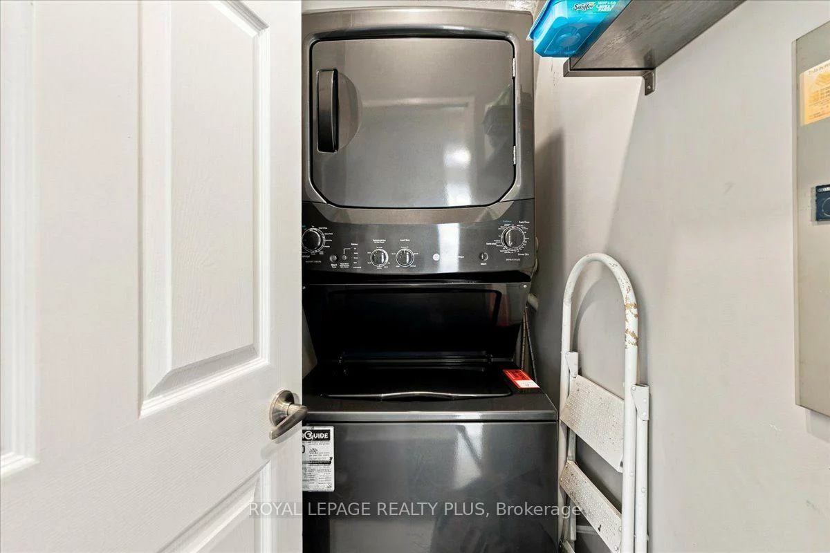 350, Rathburn, Creditview, Mississauga