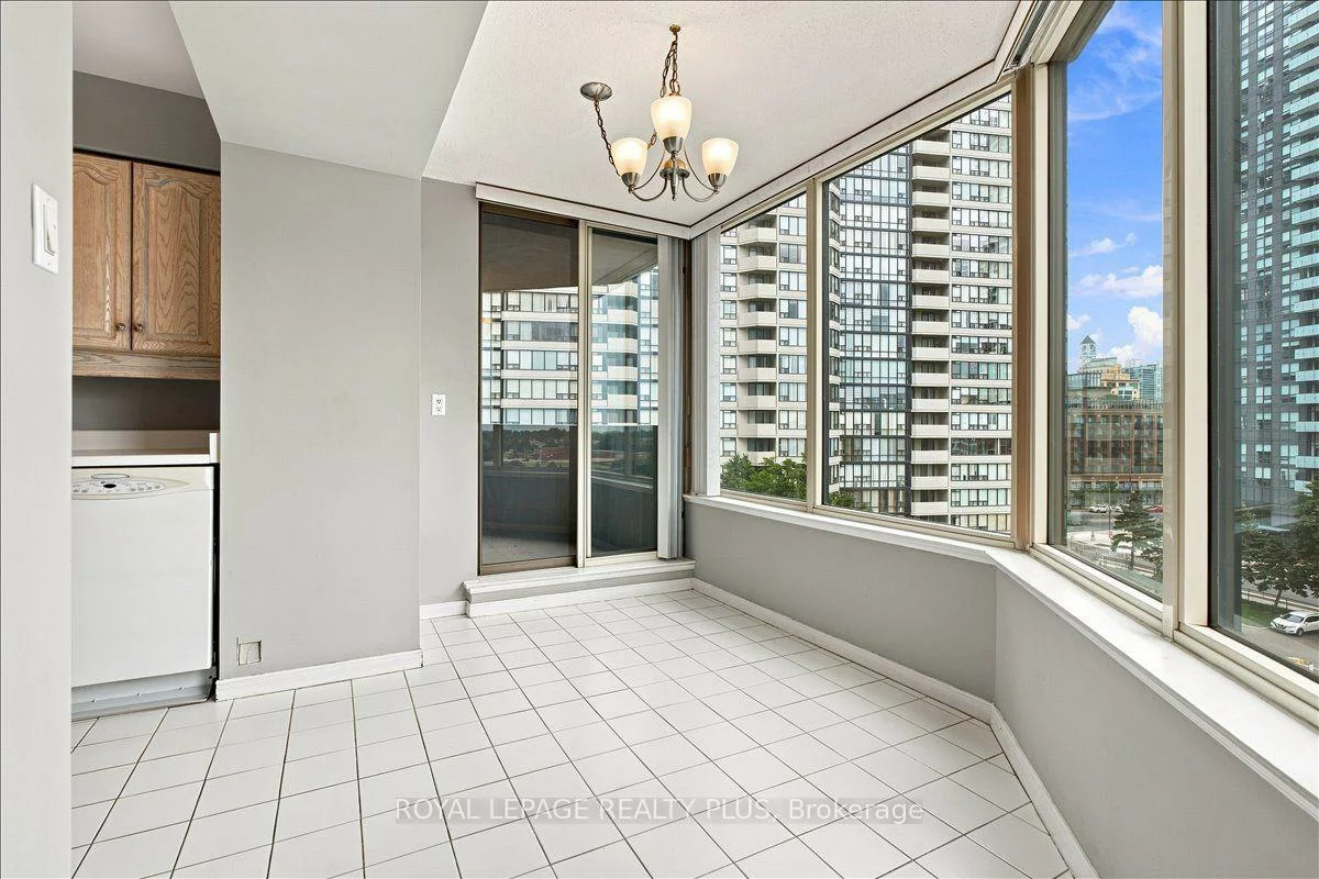 350, Rathburn, Creditview, Mississauga
