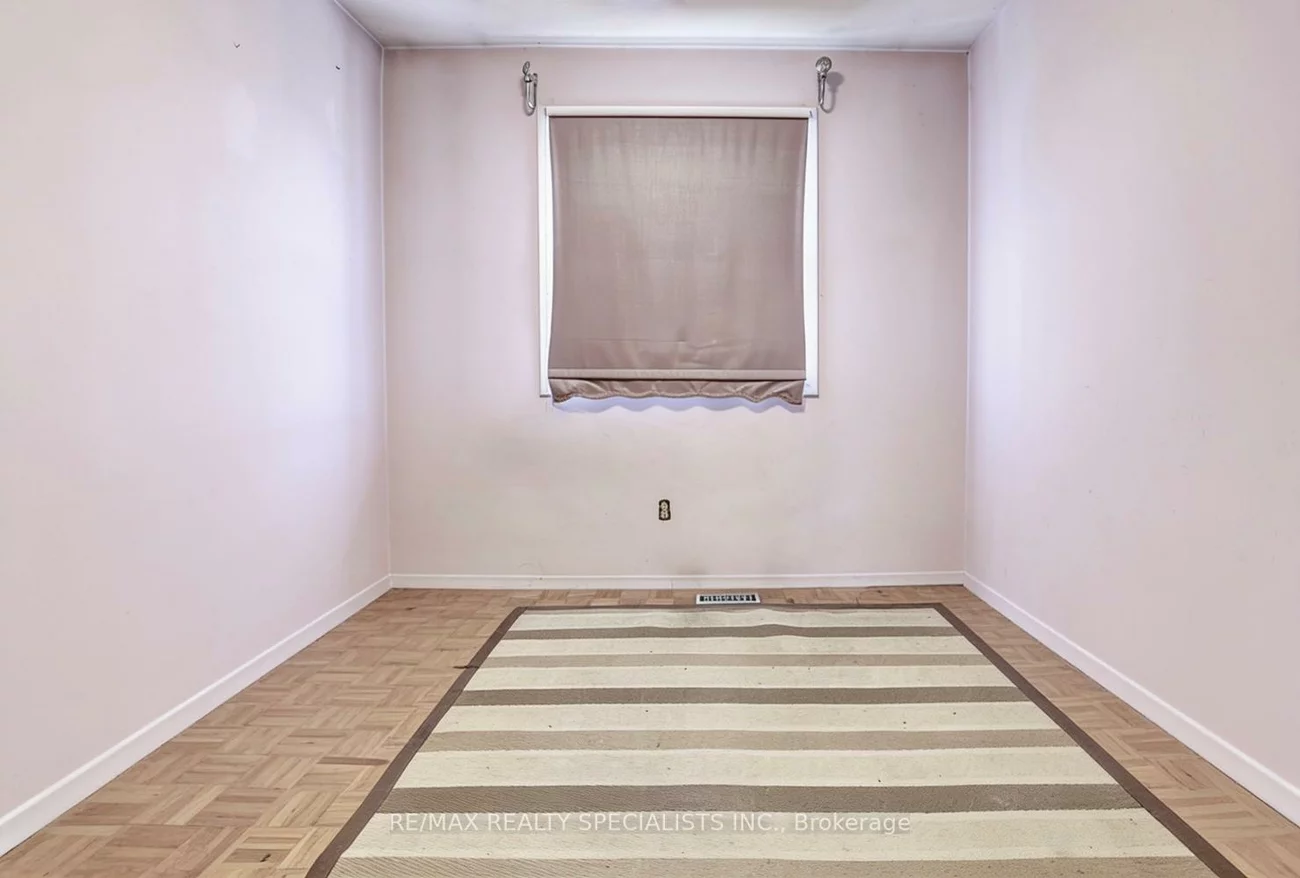 2445, Homelands, Sheridan, Mississauga