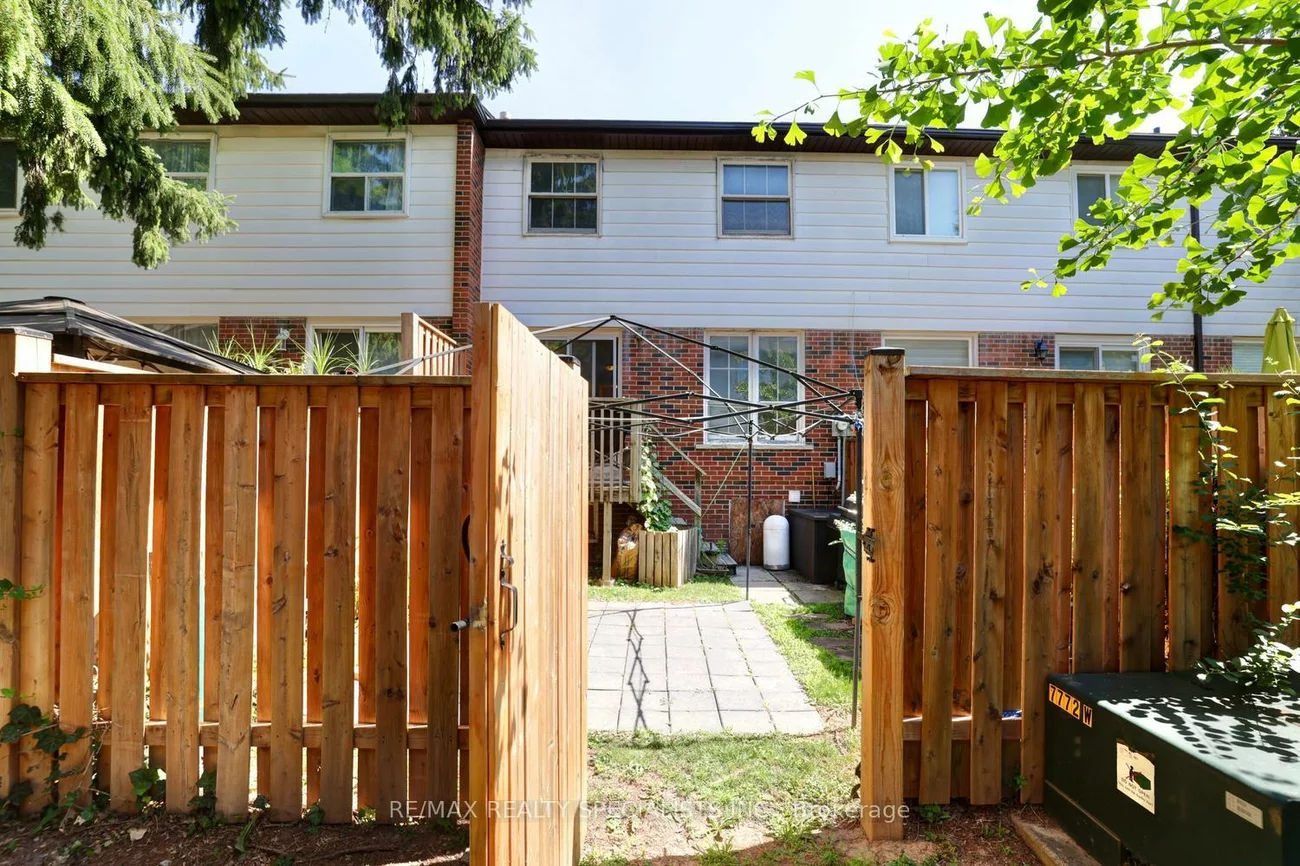 2445, Homelands, Sheridan, Mississauga