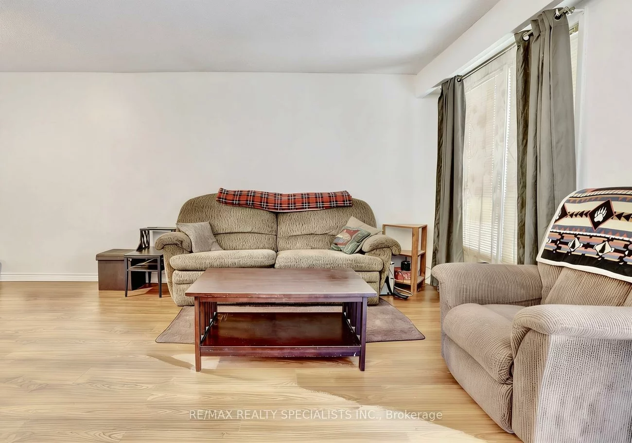 2445, Homelands, Sheridan, Mississauga
