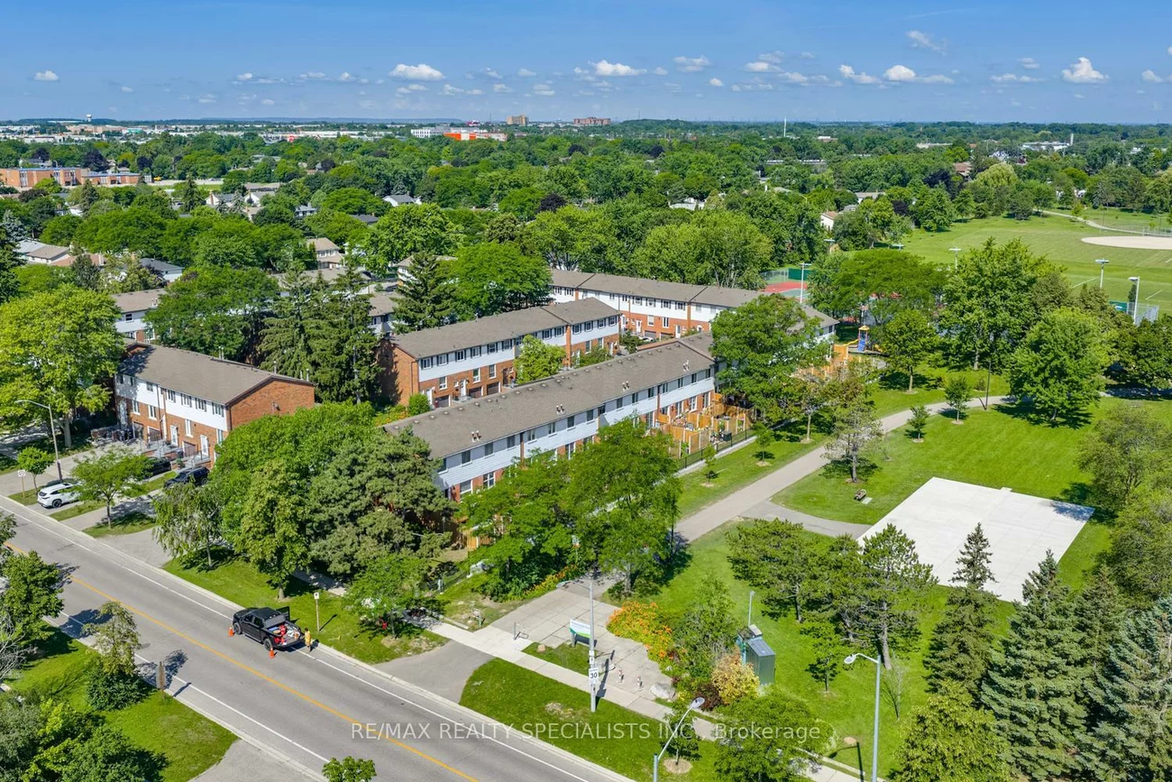2445, Homelands, Sheridan, Mississauga