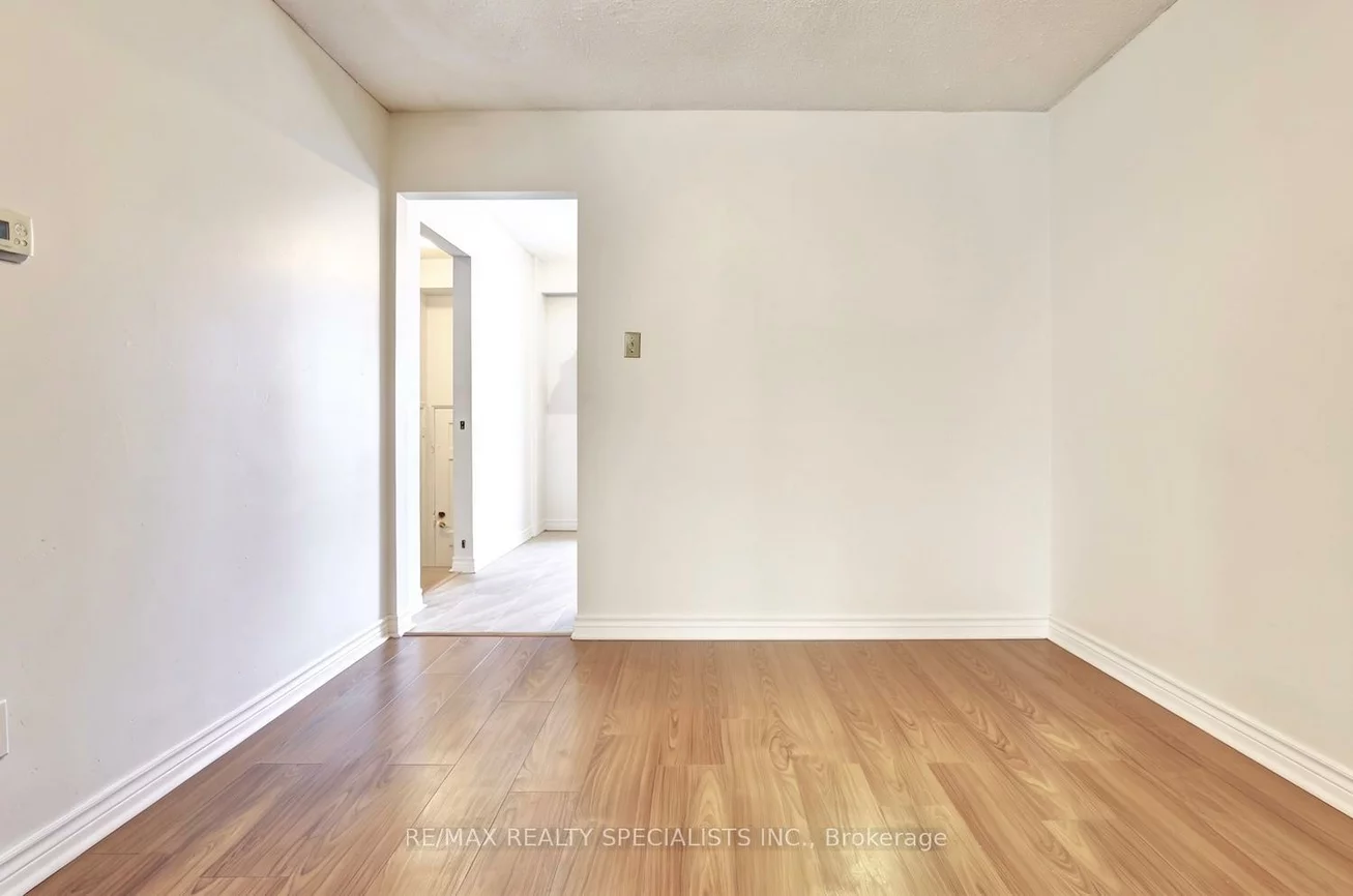 2445, Homelands, Sheridan, Mississauga